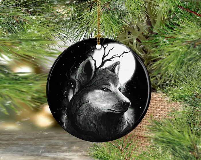 Wolf christmas tree ornament