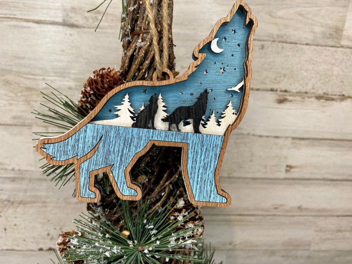 Wolf christmas tree ornament